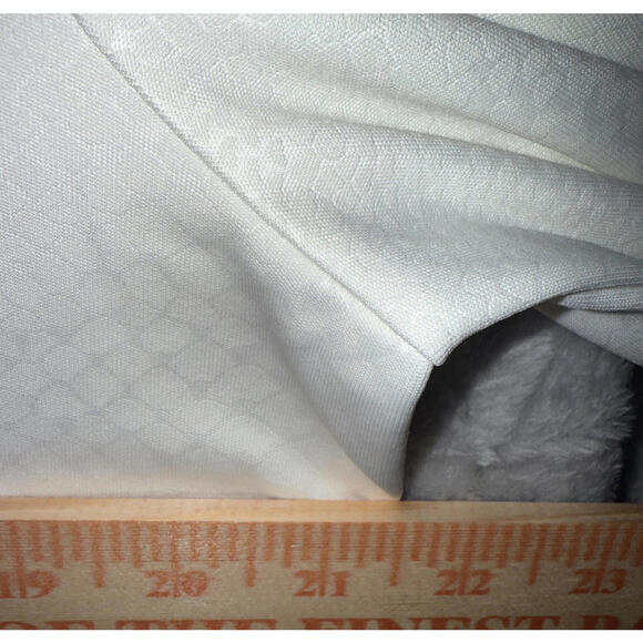 XXL Women’s Off White Gold Embroidered Long Sleeve NFL NY Jets Top - Picture 6 of 7